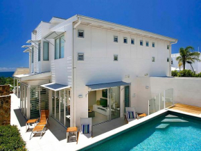 Silver on Sunrise Spacious Townhouse with Ocean Views Private Use Pool 3 bed 3 Bath
